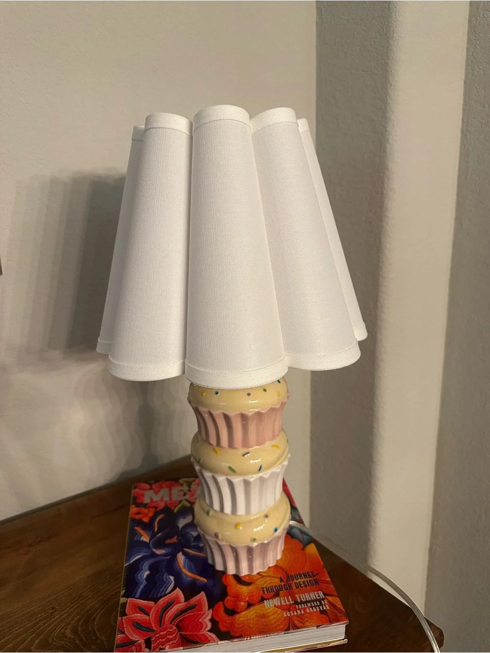 White Cupcake Stack Table Lamp - Viral